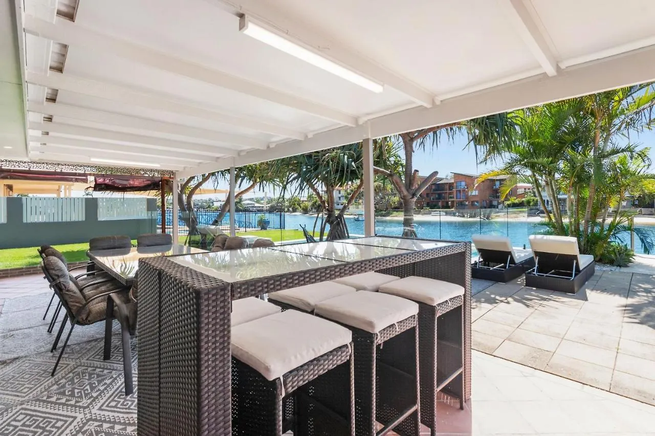 Holiday home Coorumbong 28 Six Bedroom Beach Home On Mooloolaba Canal With Pool Ac Free Wifi Australia